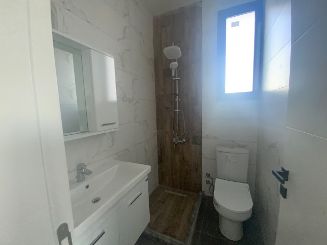 Kıbrıs Girne Merkez Satılık Sıfır Deniz Manzaralı 3+1 Daire ve Penthouse 