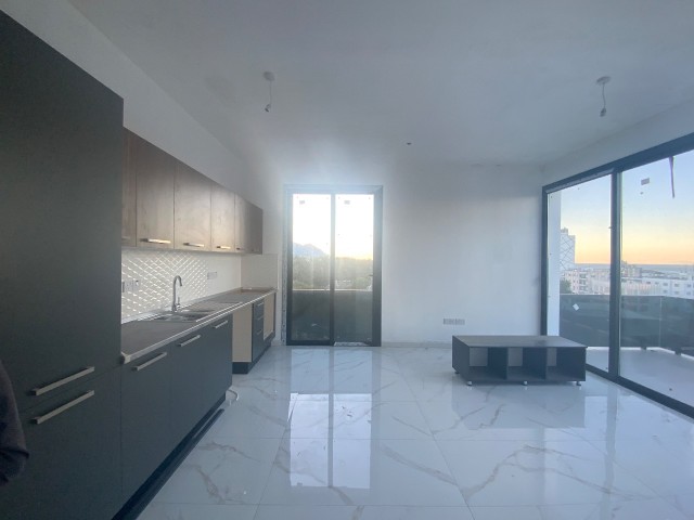 Kıbrıs Girne Merkez Satılık Sıfır Deniz Manzaralı 3+1 Daire ve Penthouse 