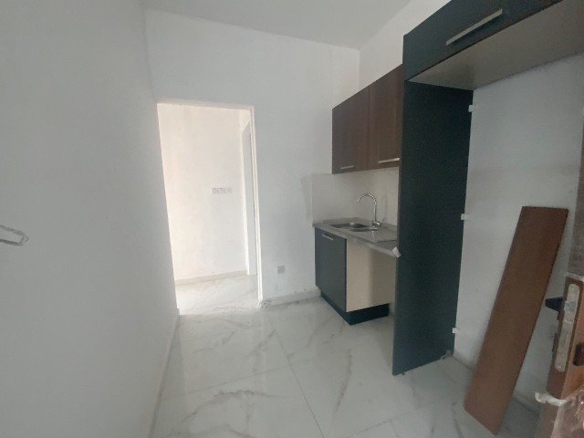 Kıbrıs Girne Merkez Satılık Sıfır Deniz Manzaralı 3+1 Daire ve Penthouse 