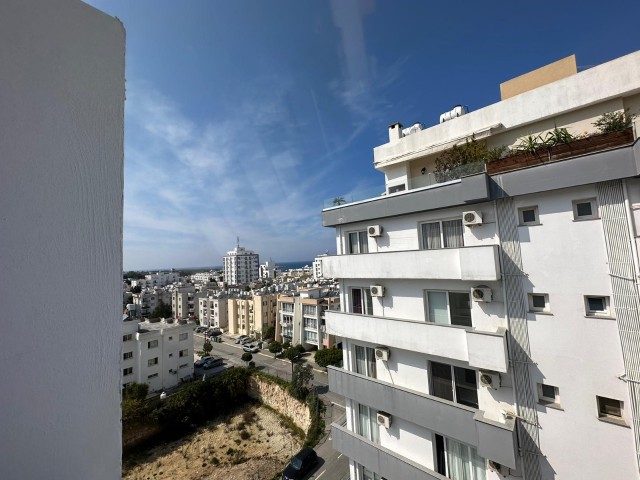 Kıbrıs Girne Merkez Kaşgar Bölgesi Aylık Ödemeli Kiralık 2+1 Penthouse 