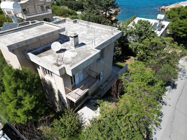 Zypern Kyrenia Alsancak Altes Zypern-Haus direkt am Meer zu verkaufen