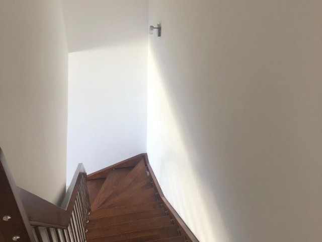 Girne Merkez'de Satılık Penthouse 