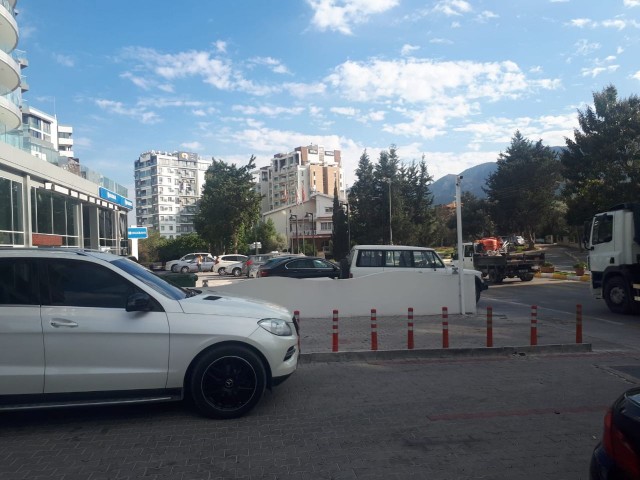 Girne Merkez’de Satılık Dükkan