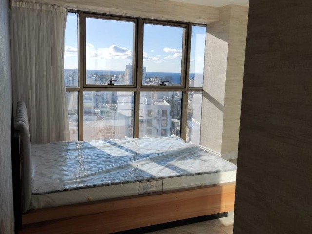 Girne Merkez’de 2+1 Kiralık Havuzlu Penthouse 