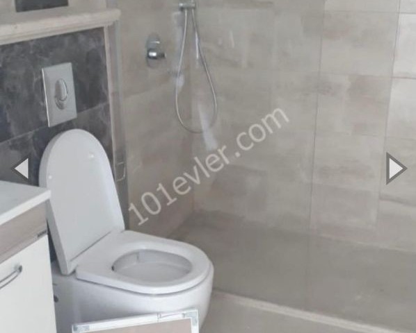 Girne merkezde kiralık sıfır DÜKKAN