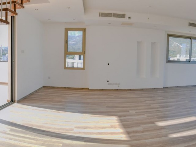 3 + 1 Penthouse-Wohnung Zum Verkauf In Kyrenia Zentrum ** 