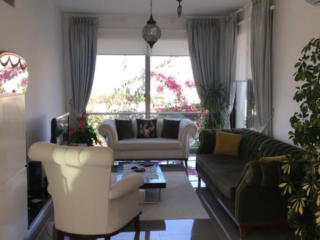 4 + 1 Luxusvilla Mit Meerblick Zur Miete In Alsancak ** 