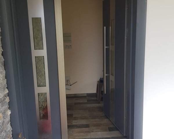 WIR BRINGEN DEN LUXUS IN IHR ZUHAUSE ... KYRENIA KARAKUM REGION SEHR NAH AM MEER 3+1 VOLL MÖBLIERTE TRIPLE LLOGARA VILLA ZUR MIETE MIT PRIVATEM GARTEN ** 