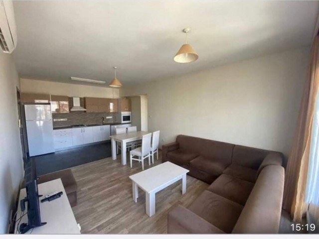 Gelegenheit für die Erstreckung..2+1 VOLL MÖBLIERTE RESIDENZ WOHNUNG ZUM VERKAUF IN DER NÄHE VON ÜBERALL IM ZENTRUM VON KYRENIA ** 