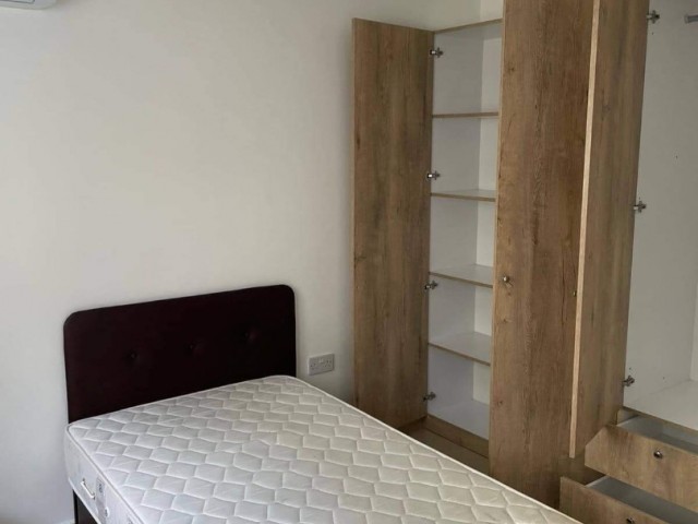 3+1 VOLL MÖBLIERTE RESIDENZ WOHNUNG ZUR MIETE IN KYRENIA ZENTRUM ZU FUß VON ÜBERALL ** 