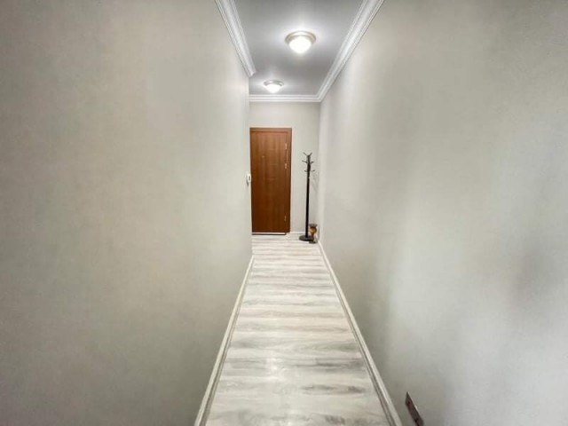 GİRNE MERKEZ’DE SATILIK EŞDEĞER KOÇAN MASRAFLARI ÖDENMİŞ FULL EŞYALI- HARİKA MANZARALI GENİŞ TERASA SAHİP  3+1 PENTHOUSE