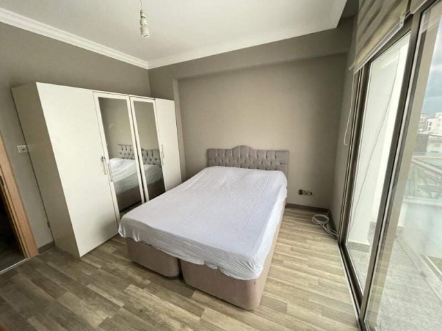 GİRNE MERKEZ’DE SATILIK EŞDEĞER KOÇAN MASRAFLARI ÖDENMİŞ FULL EŞYALI- HARİKA MANZARALI GENİŞ TERASA SAHİP  3+1 PENTHOUSE