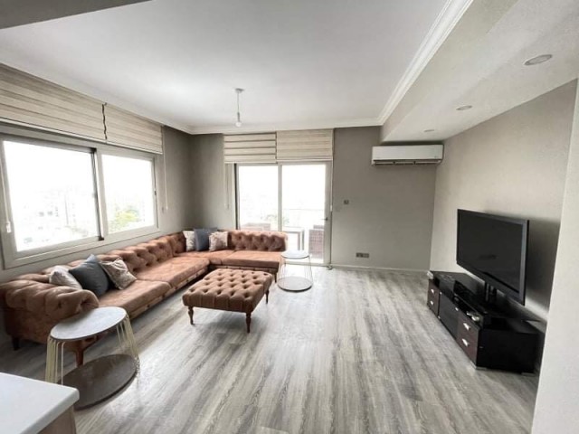 GİRNE MERKEZ’DE SATILIK EŞDEĞER KOÇAN MASRAFLARI ÖDENMİŞ FULL EŞYALI- HARİKA MANZARALI GENİŞ TERASA SAHİP  3+1 PENTHOUSE