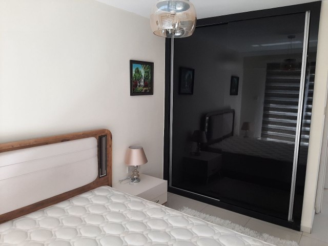 GİRNE MERKEZDE EŞSİZ MANZARALI ÖZEL HAVUZLU SATILIK 4+1 PENTHOUSE