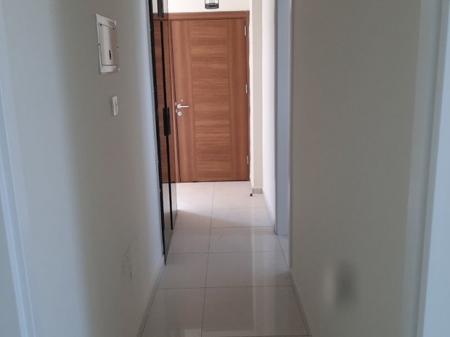 GİRNE MERKEZDE EŞSİZ MANZARALI ÖZEL HAVUZLU SATILIK 4+1 PENTHOUSE