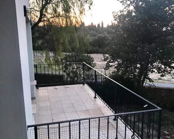 EIN FRIEDLICHES LEBEN IN ALSANCAK, DER PERLE VON KYRENIA, MIT DER NATUR VERFLOCHTEN ① ... PRIVATER POOL-GROßER GARTEN-HERRLICHE AUSSICHT ZU VERMIETEN 3 + 1 VOLL MÖBLIERTE DOPPEL LLOSA VILLA ** 