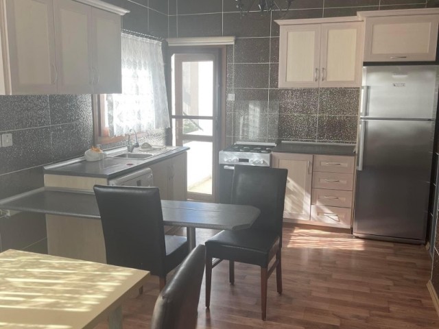 IT'S HANDCUFFED..3 + 1 APARTMENTS IN KYRENIA CITY CENTER, CLOSE TO EVERYTHING, VERY WELL-MAINTAINED, FULLY FURNISHED, COST-FREE, EQUIVALENT TO A COB LOAN ** 