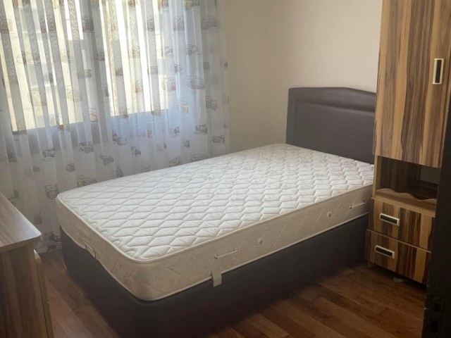 IT'S HANDCUFFED..3 + 1 APARTMENTS IN KYRENIA CITY CENTER, CLOSE TO EVERYTHING, VERY WELL-MAINTAINED, FULLY FURNISHED, COST-FREE, EQUIVALENT TO A COB LOAN ** 