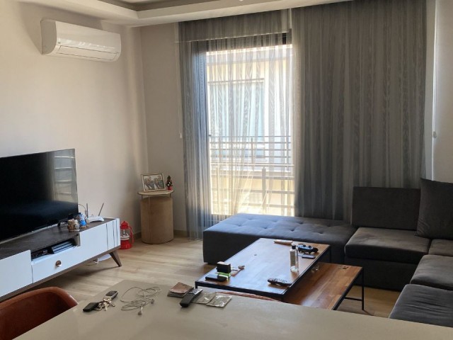 GİRNE MERKEZDE MÜKEMMEL KONUMDA 2+1 SATILIK PENTHOUSE