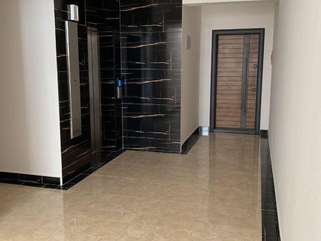 GİRNE MERKEZDE MÜKEMMEL KONUMDA 2+1 SATILIK PENTHOUSE