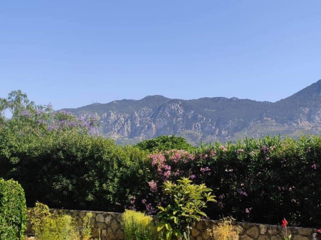 WE OFFER YOU THE LIFE YOU DREAM OF IN KYRENIA LAPTA ✨ ..OUR VERY WELL MAINTAINED 3+1 FULLY FURNISHED PRIVATE GARDEN VILLA WITH GREAT VIEWS, VERY WELL LOCATED ON THE COASTAL WALKWAY, IS ONLY £139,000 ** 