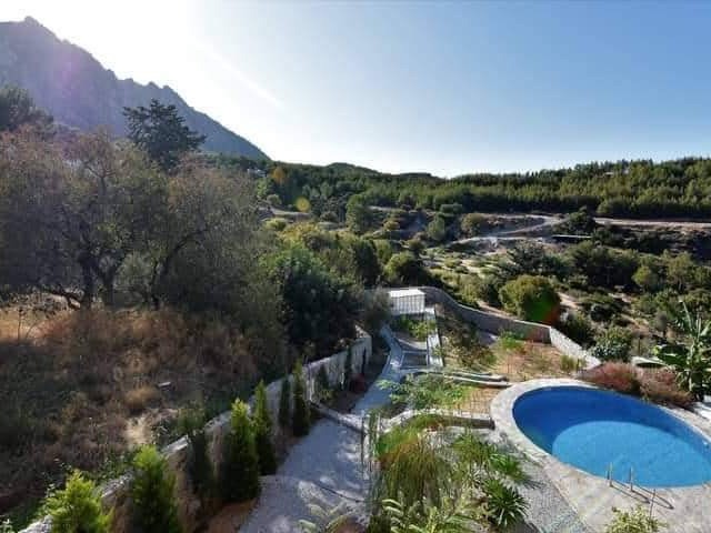 VOLL MÖBLIERTE 3 + 1 DOPPEL LLOGARA DELUXE VILLA MIT GARTEN MIT PRIVATEM POOL IN KYRENIA EDREMIT MIT HERRLICHEM BLICK AUF DIE NATUR ** 