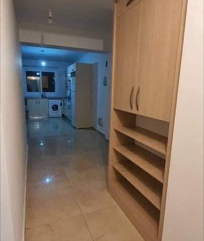 2 + 1 VOLL MÖBLIERTE RESIDENZ WOHNUNG ZUM VERKAUF IN TÜRKISCHEN KOKANLI MIT BEREITEM MIETVERTRAG IN EINEM GEPFLEGTEN GEBÄUDE MIT AUFZUG IN KYRENIA ZENTRUM NUSMAR MARKTBEREICH ** 