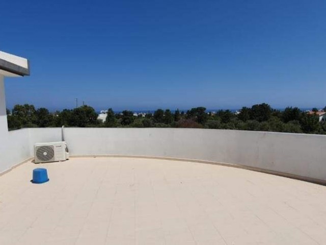 FIRSATT ✨ ..A FULLY FURNISHED 1 + 1 APARTMENT WITH A TERRACE OF 60m2 INDOOR AREA 40m2 WITH A GREAT VIEW, SUITABLE FOR AN EQUIVALENT LOAN OF KOCHAN IN THE KARAOGLANOGLU DISTRICT OF KYRENIA ** 