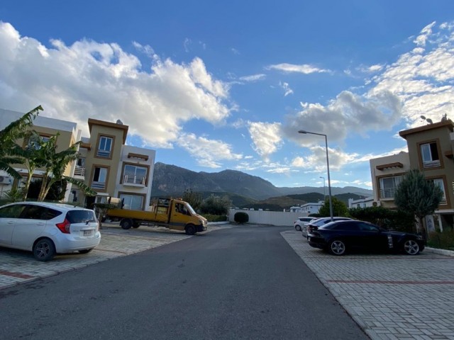  In Kyrenia (Karakum region), the magnificent location (close to stops and market, rest) 1+1 is waiting for its new tenant! 6 months rent 500stg 12 months in advance payment 450 Stg