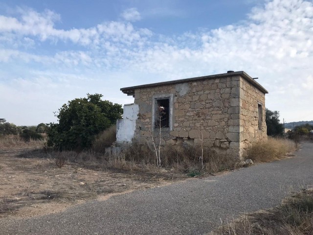 3 Old Houses with Sea View in Sipahi, 6 Decares of Land for Sale, 1 House ** 