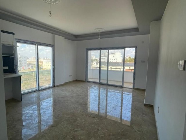 3+1 Null Wohnung Zum Verkauf Im Zentrum Von Famagusta ** 