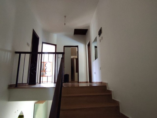 3+1 villa zum Verkauf in anständiger Lage in Kyrenia Chatalköy ** 