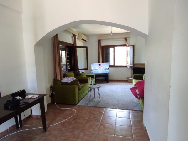 3+1 villa zum Verkauf in anständiger Lage in Kyrenia Chatalköy ** 