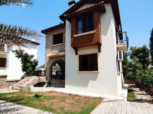 3 + 1 villas for sale in a decent location in Kyrenia Çatalköy ** 