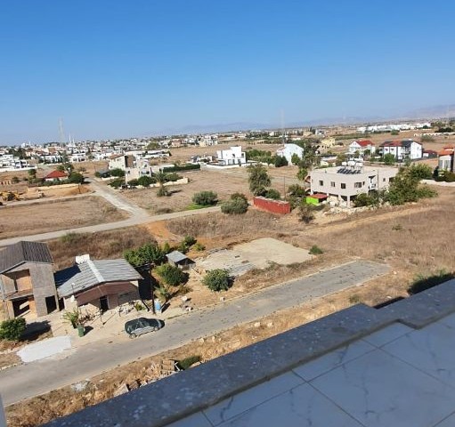 A PENTHOUSE FOR 78,000 POUNDS AT AN UNMISSABLE PRICE IN YENIBOGAZ. IT IS BUILT WITH 1ST CLASS MATERIALS 600 METERS FROM THE SEA. DELIVERY DATE October 2022 ** 