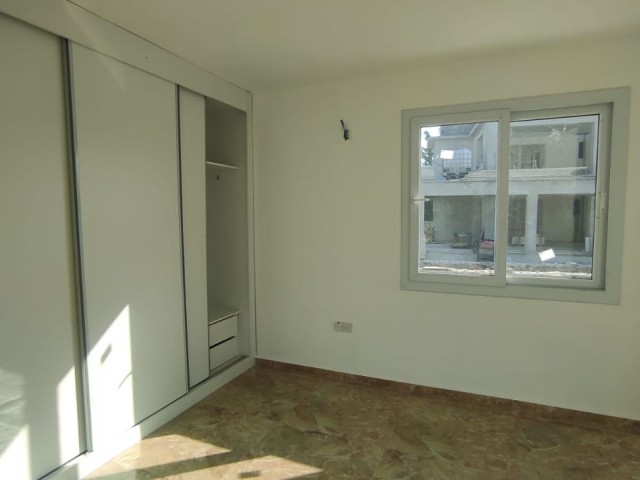 2+1 WOHNUNG ZU VERKAUFEN IN KYRENIA ** 