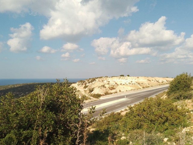 4 Dekaden Land zum Verkauf mit Meerblick in Yeni Erenkoy