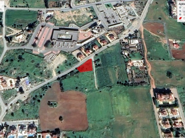 UNMISSABLE 895M² PLOT WITH TURKISH COB IN ISKELE GARDENS