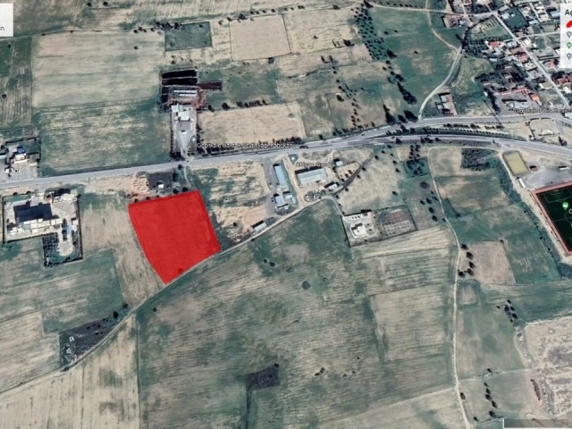 9 ACRES AND 1 HOUSE INVESTMENT FIELD WITH ZONING IN GEÇITKALEDE, FASIL 96