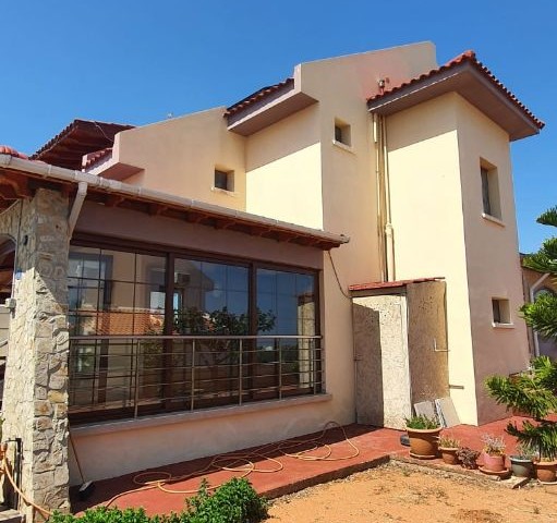 4+1 FULLY FURNISHED MAGNIFICENT VILLA FOR SALE IN KUMYALI