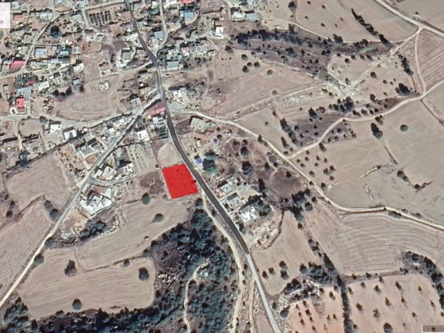 UNÜBERSEHBAR DORF 1 ACRE ZONIERT TALA IN ISKELE ÇAYIROVA