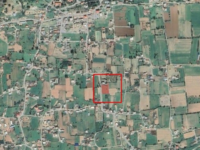 LAND FOR SALE IN DIPKARPAZ, WITH 2 DECORATIONS OF 3 HOUSES