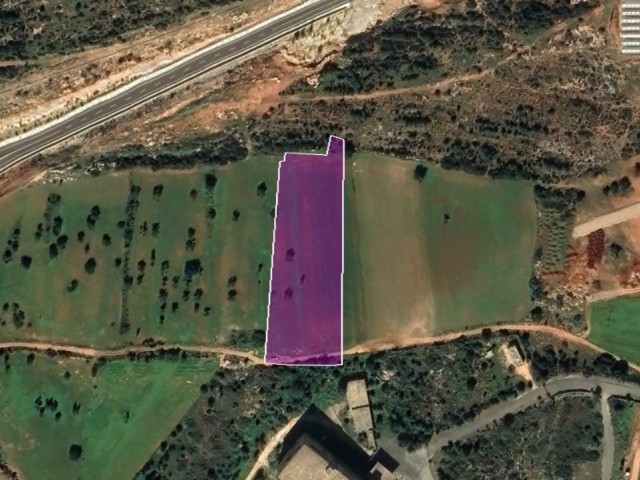 5 Acres of 3 Houses for Sale in Yeni Erenköy, Investment Land with Sea View!