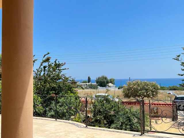 Sea view villa for sale in Bogaztepe