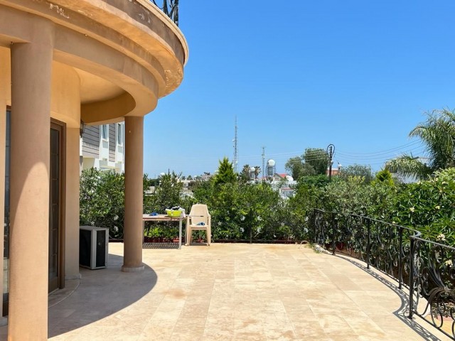 Sea view villa for sale in Bogaztepe