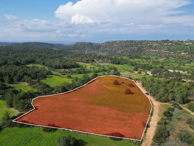 15 Hektar Land zum Verkauf im Dorf Adaçay