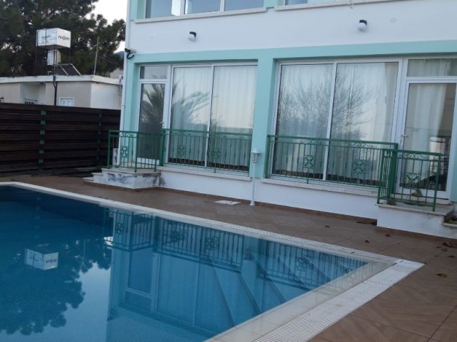 4+1 twin villas in Lapta, Kyrenia 1+1 auxiliary house, private pool