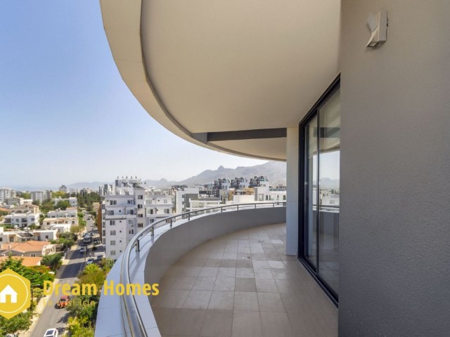 2+1 Wohnung Zu Vermieten mit herrlichem Berg-und Meerblick im Zentrum von Kyrenia auf Zypern ** 