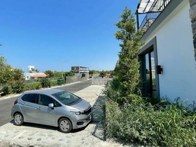  Girne Alsancak'ta  Site içi 1+1 Lüks Daire