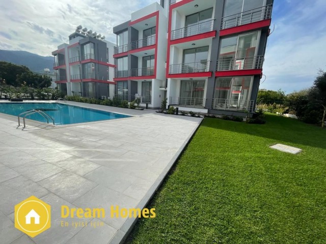 2+1 Flat for Sale in a Complex in Girne, Alsancak